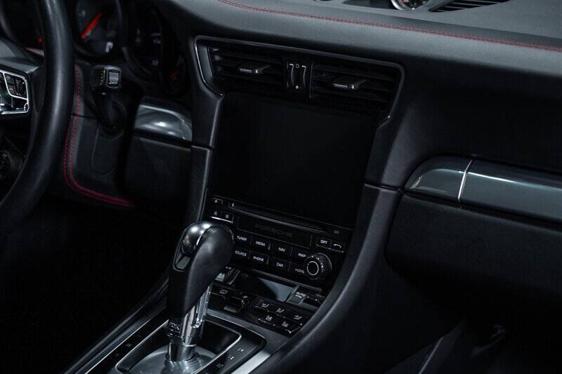 2017 Porsche 911 Carrera 4S