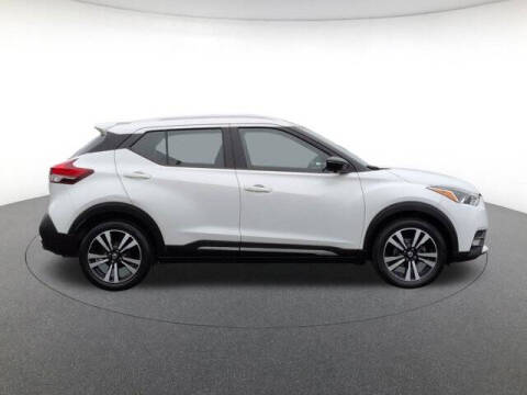 2019 Nissan Kicks SR
