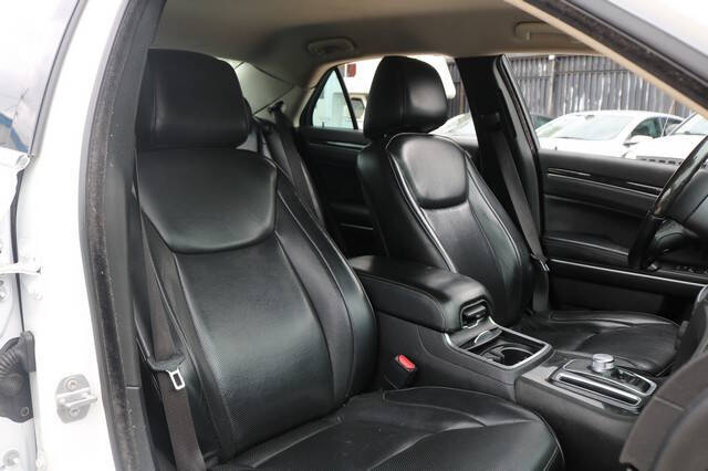 2019 Chrysler 300 Limited