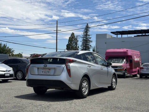 2016 Toyota Prius Two