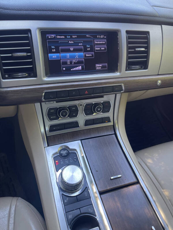 2012 Jaguar XF