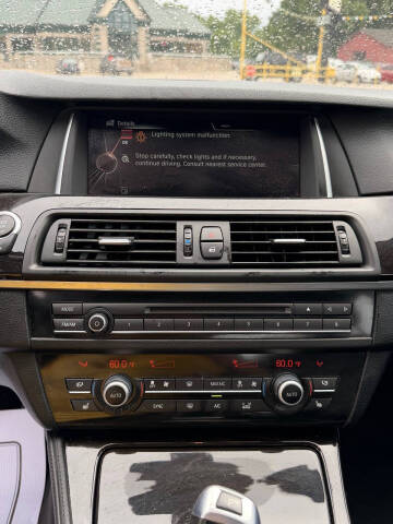 2015 BMW 5 Series 528i