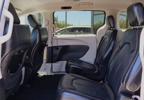 2022 Chrysler Pacifica Touring L