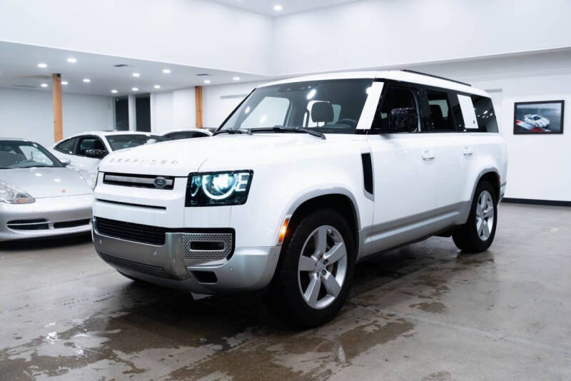 2023 Land Rover Defender 130 SE