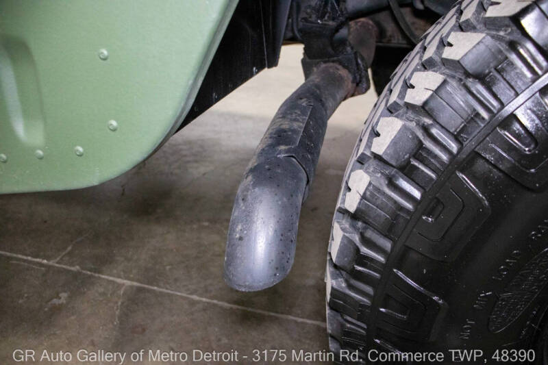 2001 AM General Hummer