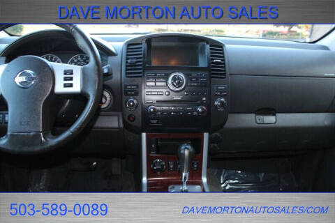 2011 Nissan Pathfinder LE