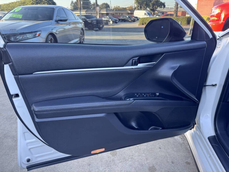 2020 Toyota Camry XSE