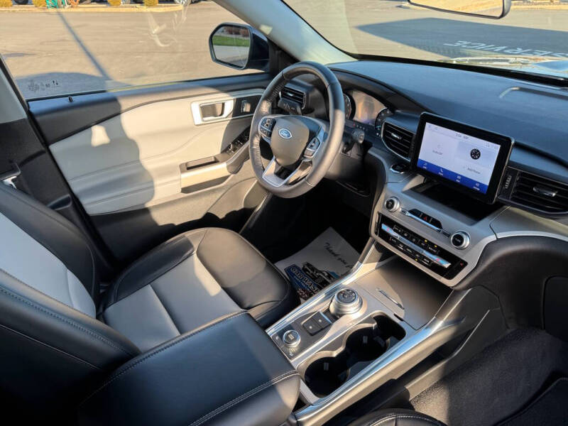 2022 Ford Explorer XLT