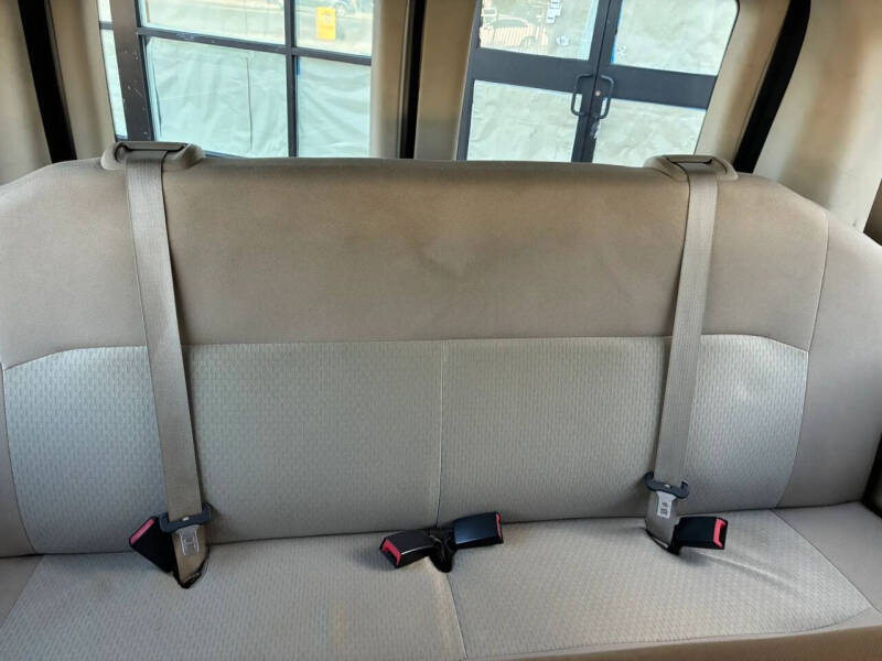 2013 Ford E-Series E-350 SD XLT