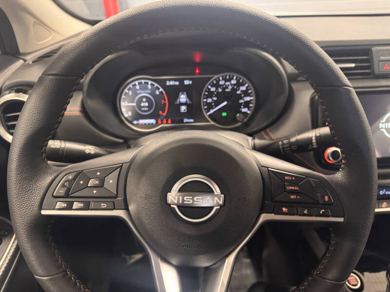 2025 Nissan Versa SR