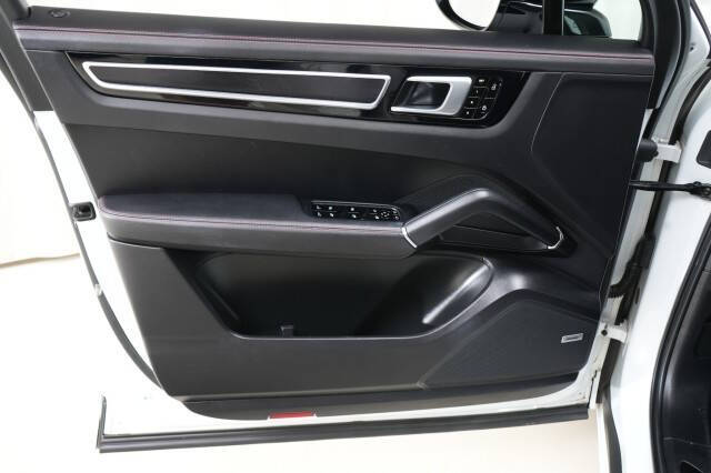 2021 Porsche Cayenne GTS