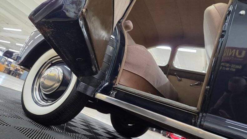 1947 Ford Deluxe