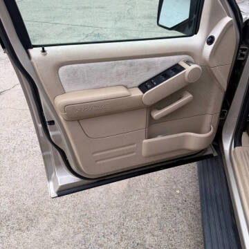 2006 Ford Explorer XLT