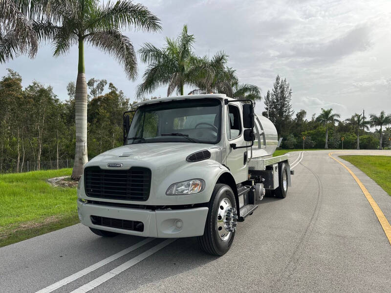 2014 Freightliner M2 106