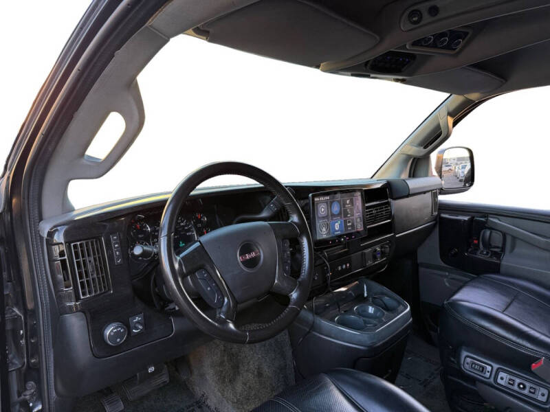 2017 GMC Savana 2500