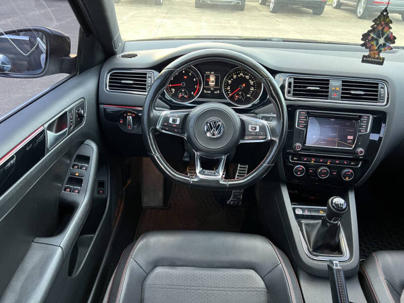 2017 Volkswagen Jetta 2.0T GLI