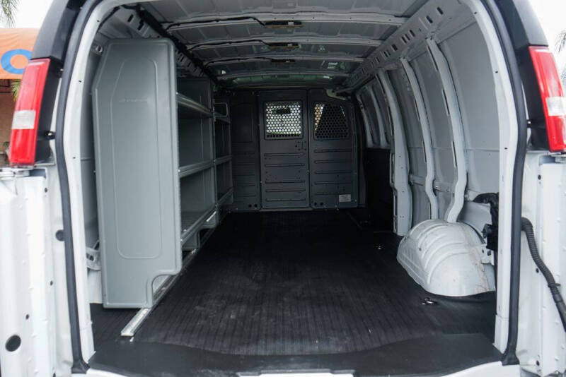 2023 Chevrolet Express 2500