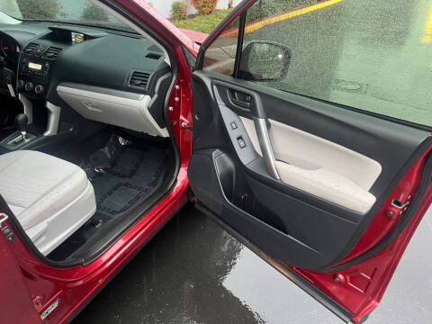 2015 Subaru Forester 2.5i