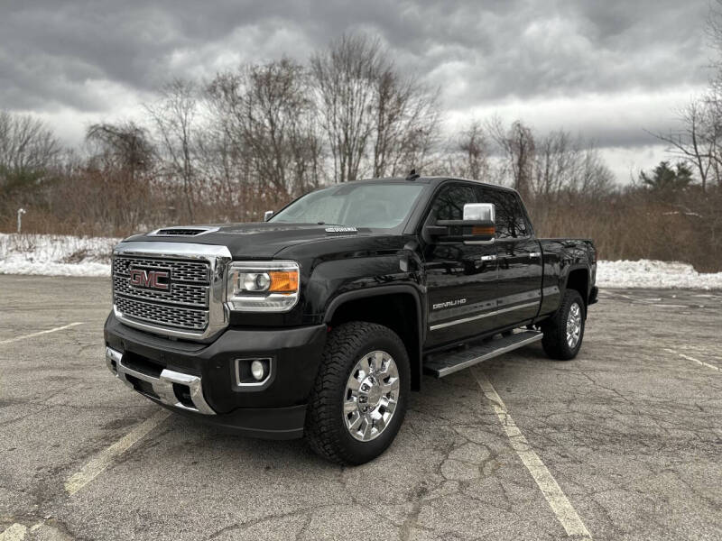 2018 GMC Sierra 2500HD Denali's photo