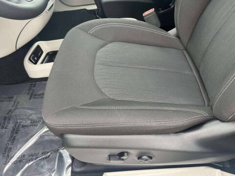 2024 Chrysler Voyager LX