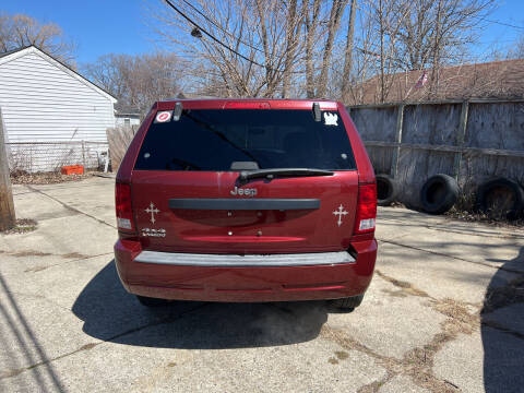 2007 Jeep Grand Cherokee for sale at BRAVO AUTO EXPORT INC in Harper Woods MI