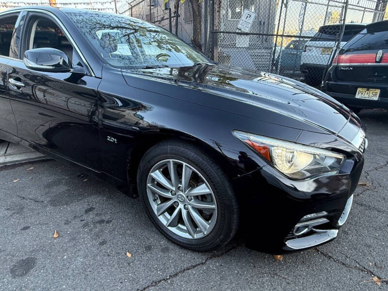 2017 INFINITI Q50 Base photo 5