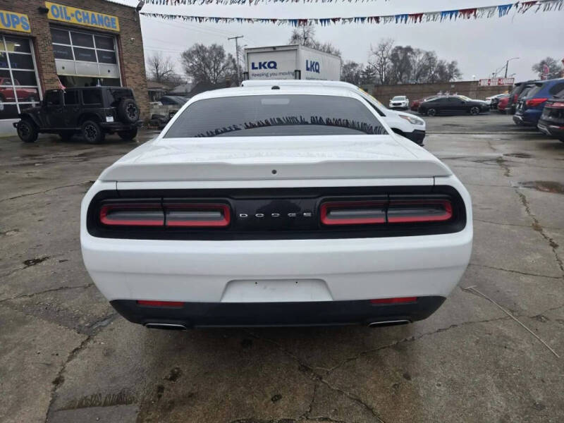 2021 Dodge Challenger SXT
