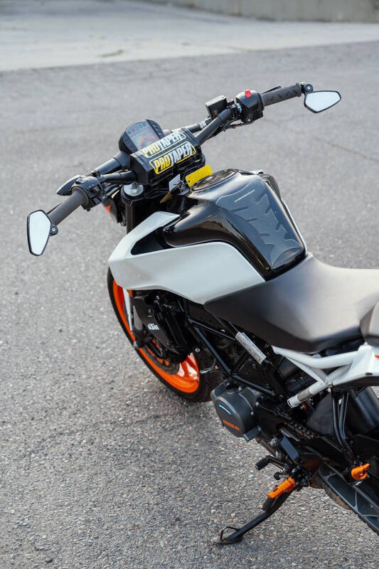 2021 KTM 200 Duke