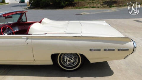 1962 Ford Thunderbird