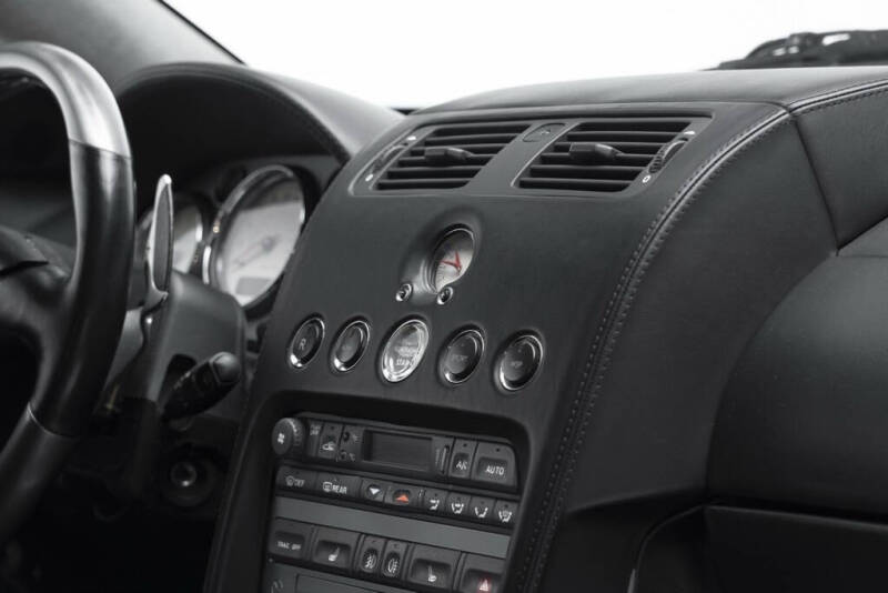 2005 Aston Martin V12 Vanquish S