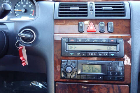 2001 Mercedes-Benz E-Class E 320