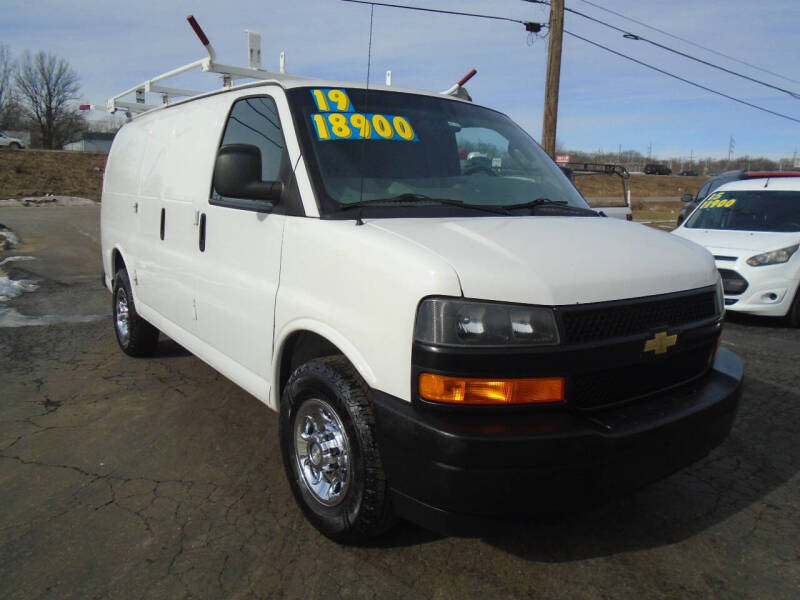 2019 Chevrolet Express for sale at HENNE DISTRIBUTING CO in Grandview MO