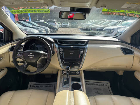 2023 Nissan Murano SV