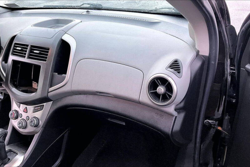 2016 Chevrolet Sonic LT Auto
