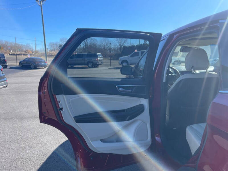 2019 Ford Edge Titanium