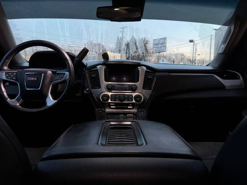 2017 GMC Yukon XL SLT