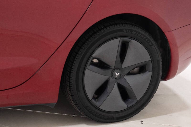 2019 Tesla Model 3 Base photo 82