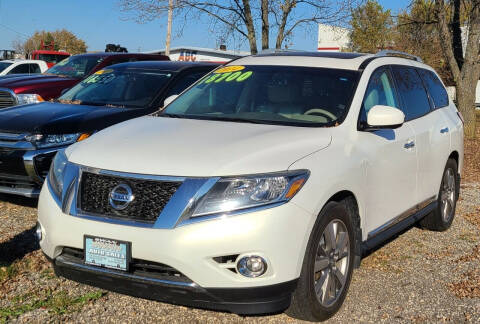 2014 Nissan Pathfinder for sale at Swan Auto in Roscoe IL