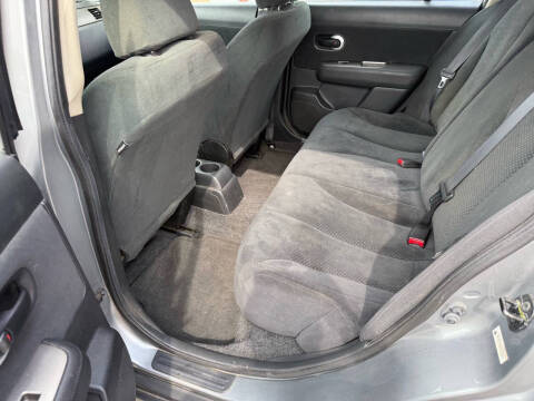 2012 Nissan Versa 1.8 S