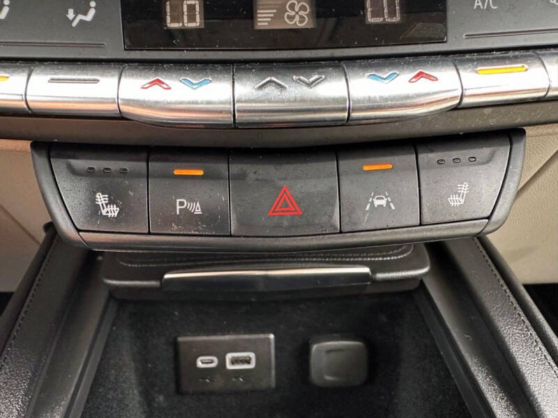 2022 Cadillac XT4 Luxury