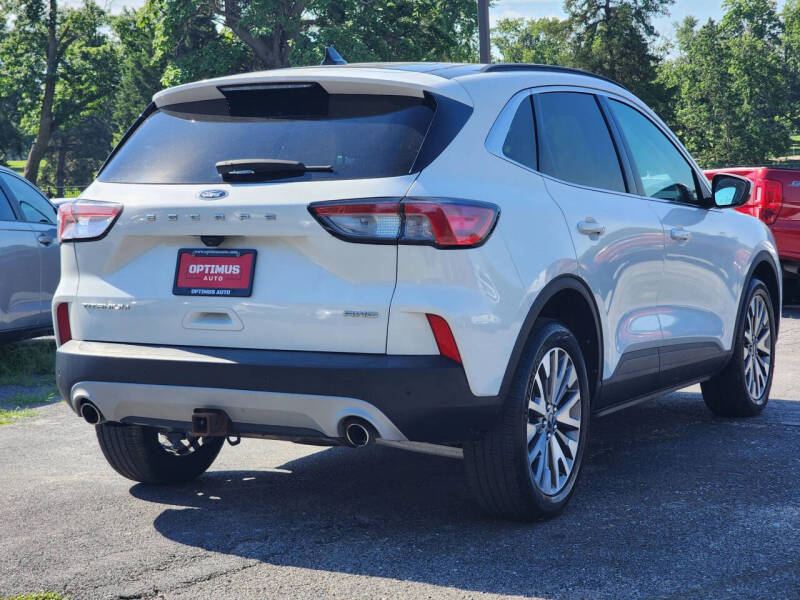 2022 Ford Escape Titanium