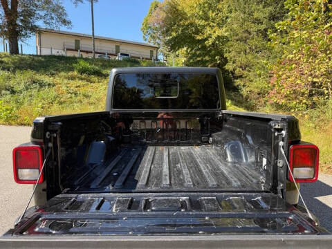 2022 Jeep Gladiator Sport S