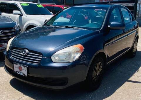 2006 Hyundai Accent for sale at MIDWEST MOTORSPORTS in Rock Island IL