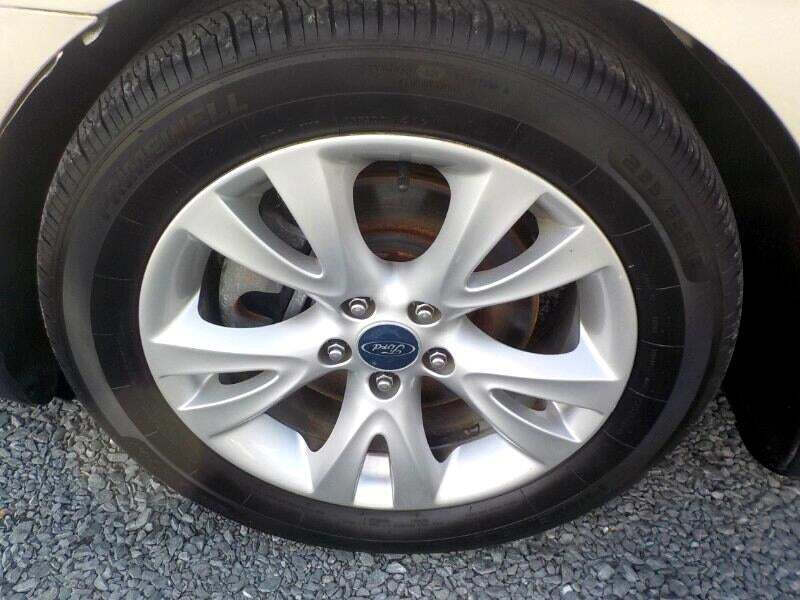 2011 Ford Taurus SEL