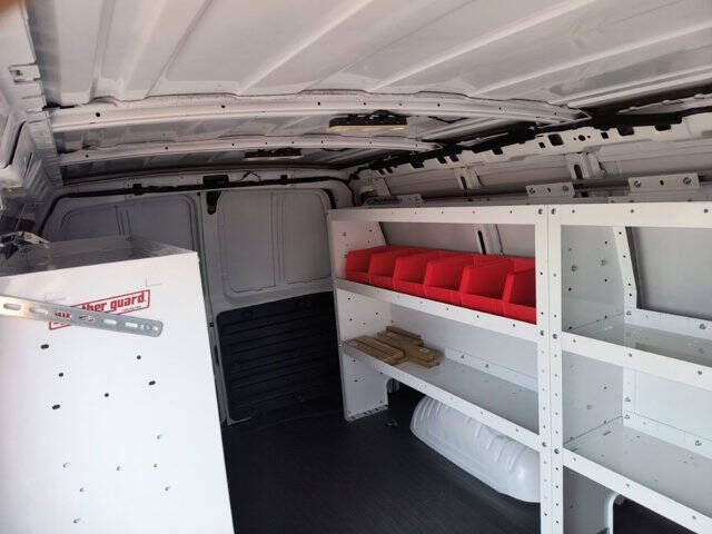 2025 Chevrolet Express 3500