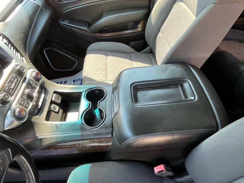 2017 Chevrolet Suburban LS