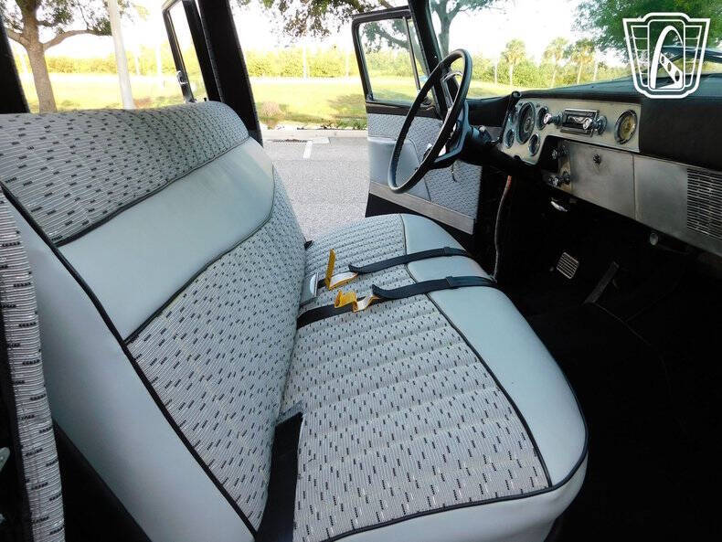 1957 Packard Clipper