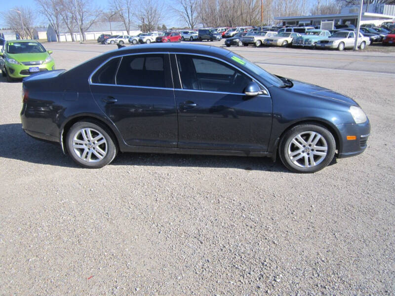 2009 Volkswagen Jetta for sale at BRETT SPAULDING SALES in Onawa IA