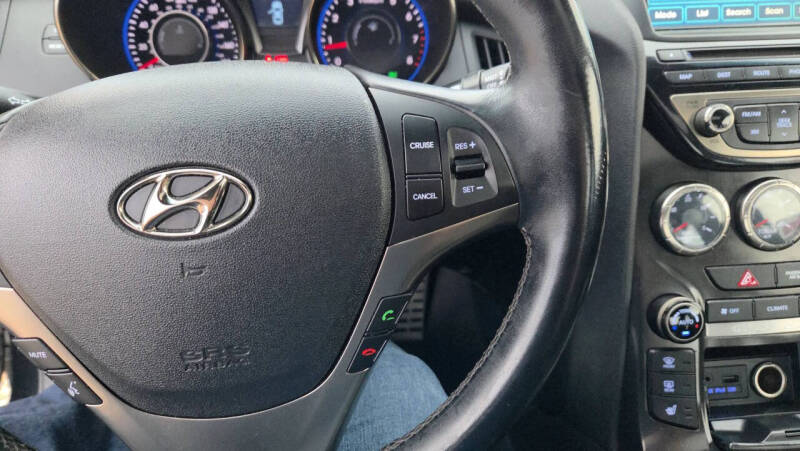 2013 Hyundai Genesis Coupe 3.8 Track