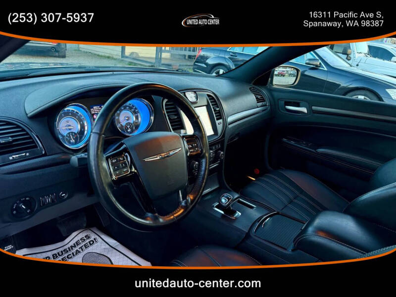 2012 Chrysler 300 S V6